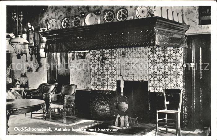 Schoonebeek Antieke keuken met haardvuur