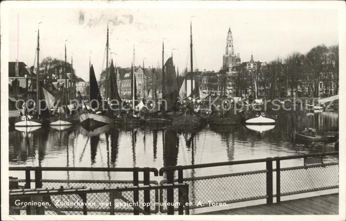 Groningen Zuiderhaven Museum en A. Toren Hafen Schiffe