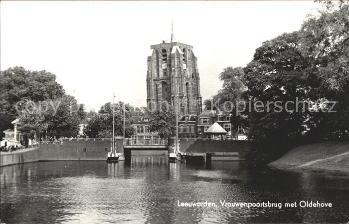 Leeuwarden Vrouwenpoortsbrug met Oldehove
