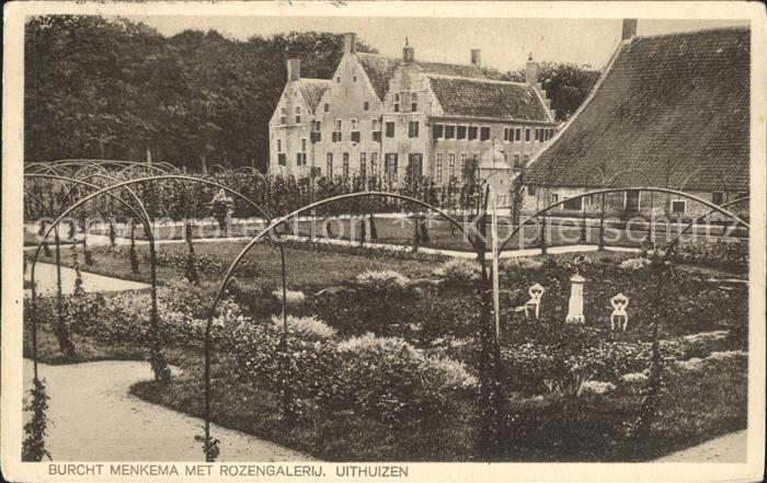 Uithuizen Burcht Menkema met Rozengalerij Schloss Rosengarten