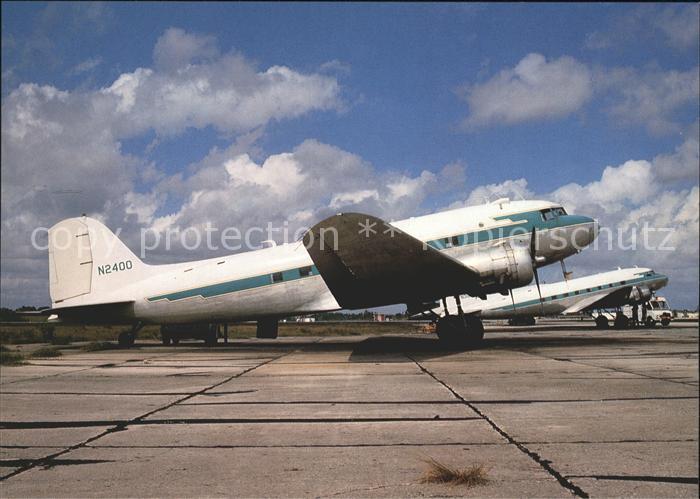 Flugzeuge Zivil N2400 c/n 26877 N300MF  c/n 27121