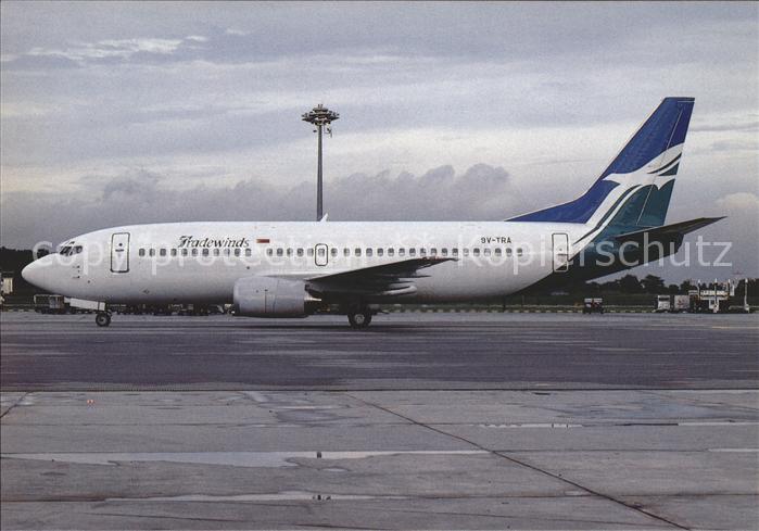 Flugzeuge Zivil Tradewinds Boeing 737-3Y0 9V-TRA c/n 24