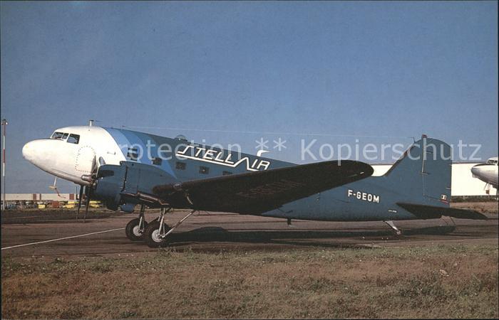Flugzeuge Zivil McDouglas DC-3c F-GEOM c/n 9798 of Stellair dark blue colors