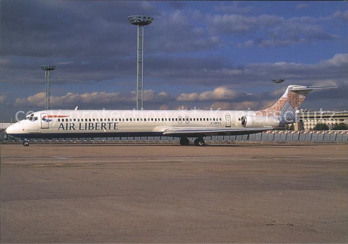 Flugzeuge Zivil Air Liberte La Pyramide du Louvre McDonnell Douglas MD-83 F-GPZA
