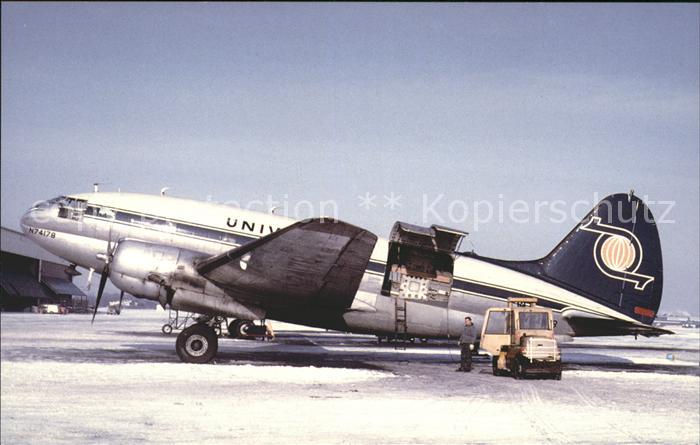 Flugzeuge Zivil Universal Airlines Curtiss C-46 Commando