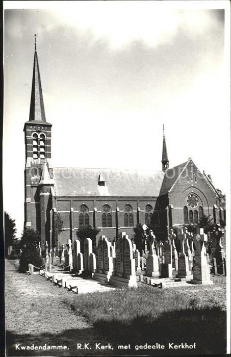 Kwadendamme RK Kerk met gedeelte Kerkhof Kirche