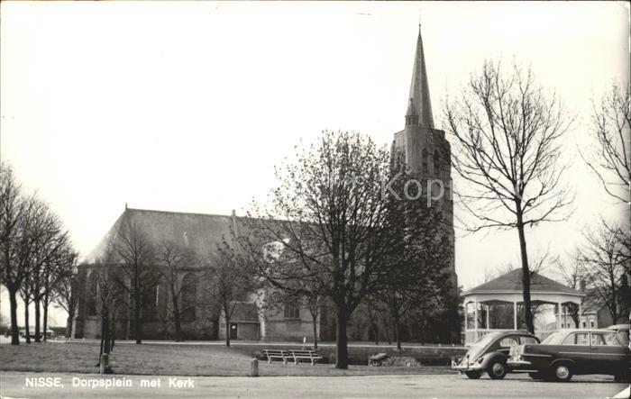 Nisse Dorpsplein met Kerk