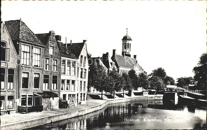 Dokkum Kleindiep met Stadhuis Rathaus