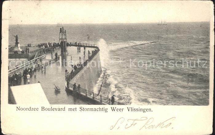 Vlissingen Noordzee Boulevard met Stormachtig Weer