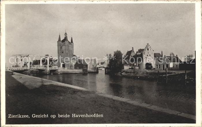 Zierikzee Gezicht op beide Havenhoofden Zugbruecke