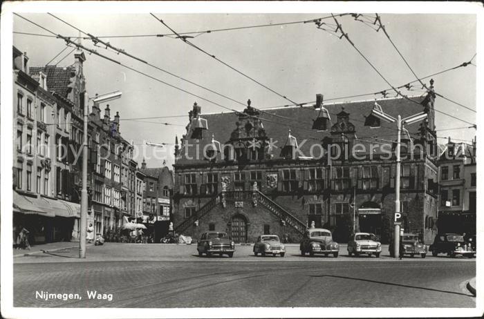 Nijmegen Waag Autos