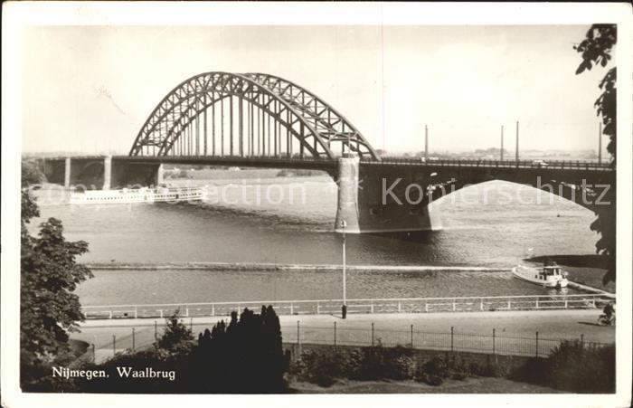 Nijmegen Waalbrug Schiff