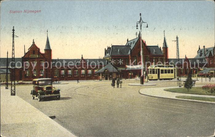 Nijmegen Station Strassenbahn Auto