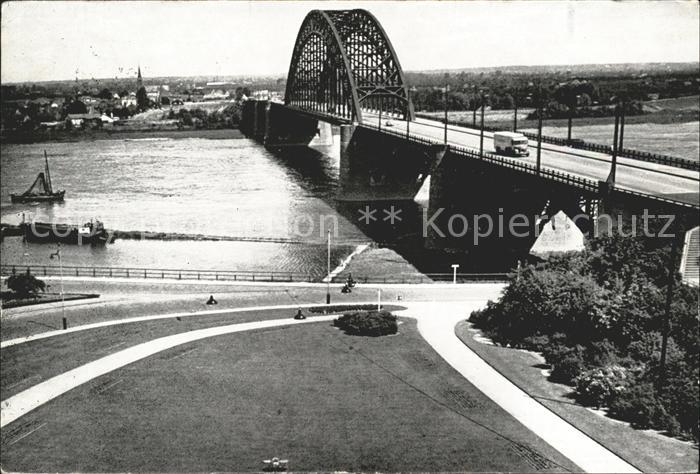 Nijmegen Brücke Schiffe