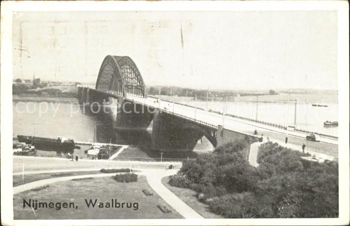 Nijmegen Waalbrug Schiffe