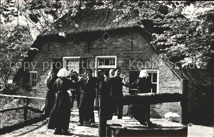 Putten Gelderland Brunnen Tanzen