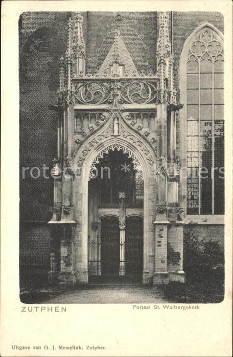 Zutphen Portaal St. Walburgskerk
