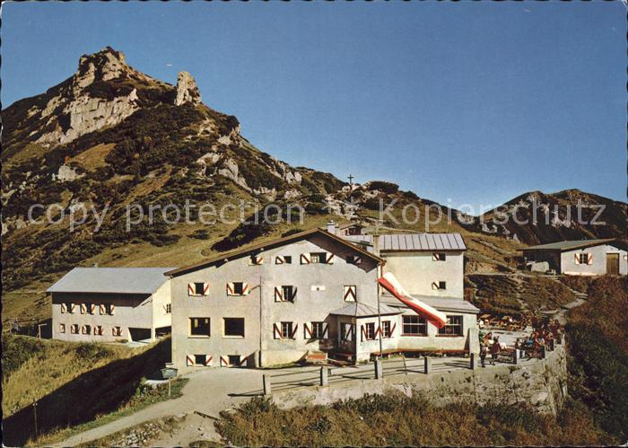 Stripsenjochhaus mit Stripsenkopf und Kaisergebirge