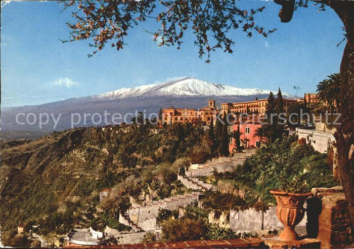 Taormina Sizilien Panoramica con San Domenico ed Etna Palace Hotel