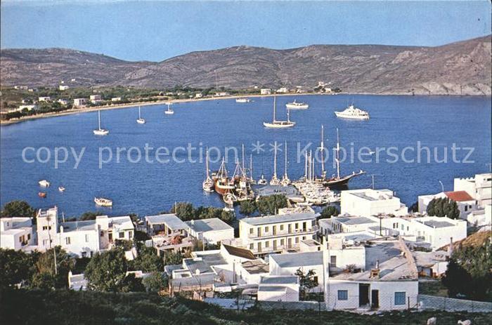 Serifos Livadi Hafen Segelboote