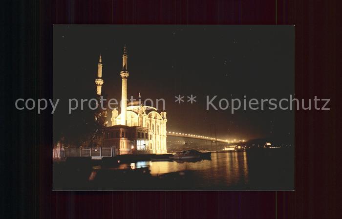 Istanbul Constantinopel Ortakoey Camii Gece