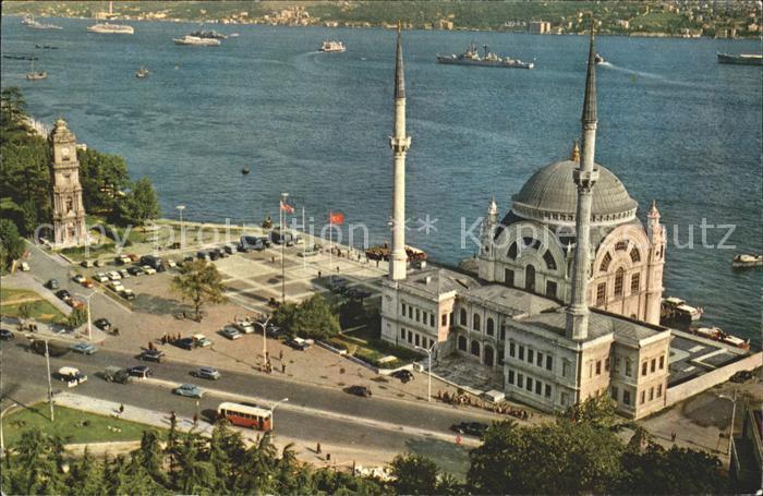 Istanbul Constantinopel Dolmabahce Moschee Bosphorus
