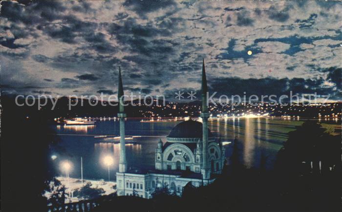 Istanbul Constantinopel Dolmabahce Moschee Bosphorus