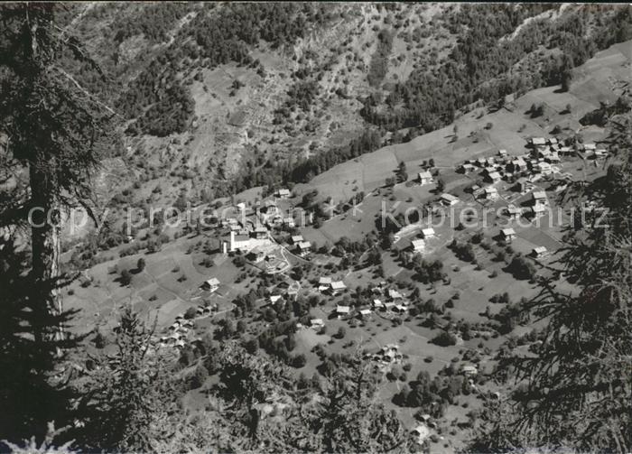 Valais Wallis Kanton Dorf aus Vogelperspektive