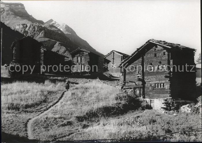 Blatten VS Holzhaeuser