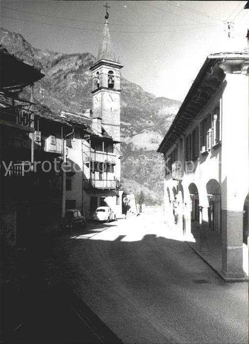 Russo Dorfpartie mit Kirche