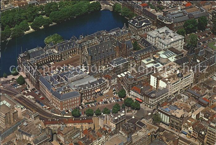 Den Haag Aussenplatz Regierungsgebaeuden Fliegeraufnahme