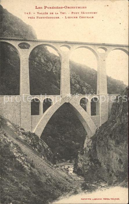 Bruecken Bauwerke Les Pyrenees-Orientales Vallee de la Tet Pont Sejournet