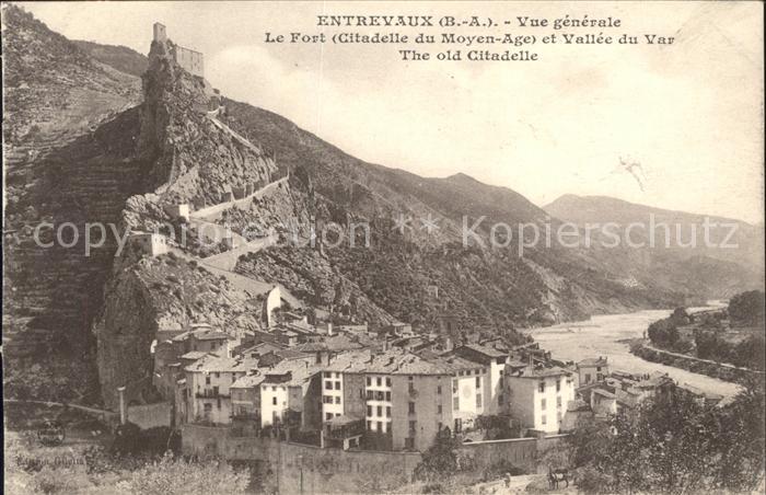 Entrevaux Le Fort Citadelle du Moyen Age Vallee d