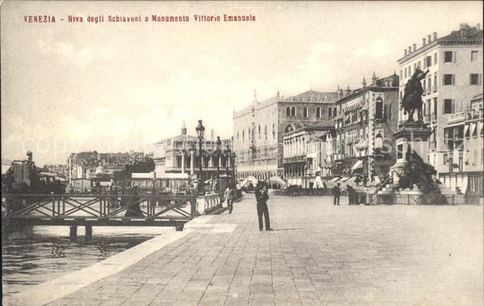 Venezia Venedig Riva degli Schiavoni e Monumento Vittor