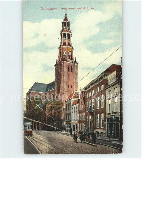 Groningen Brugstraat met A. toren
