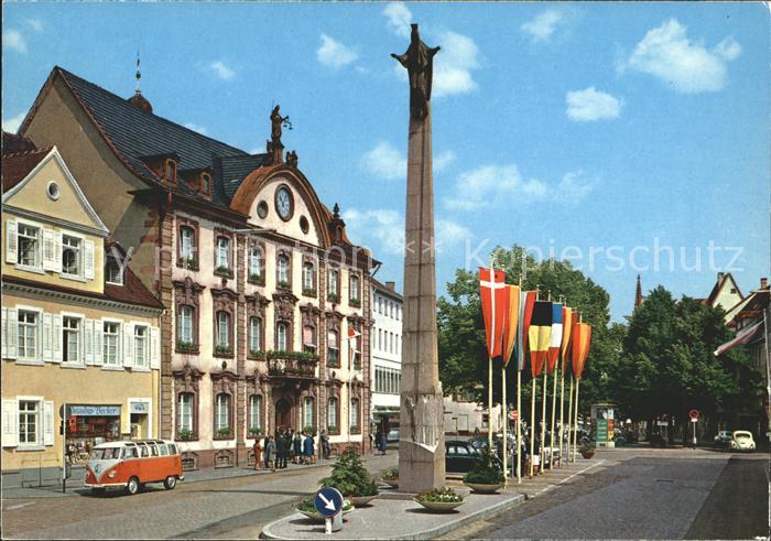 Offenburg Rathausplatz Rathaus Ursulasaeule