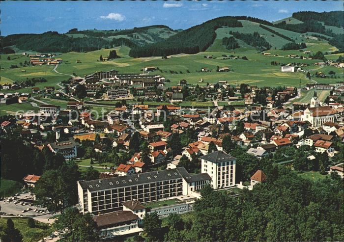 Oberstaufen Oberallgaeu Bayern Fliegeraufnahme Schlossklinik