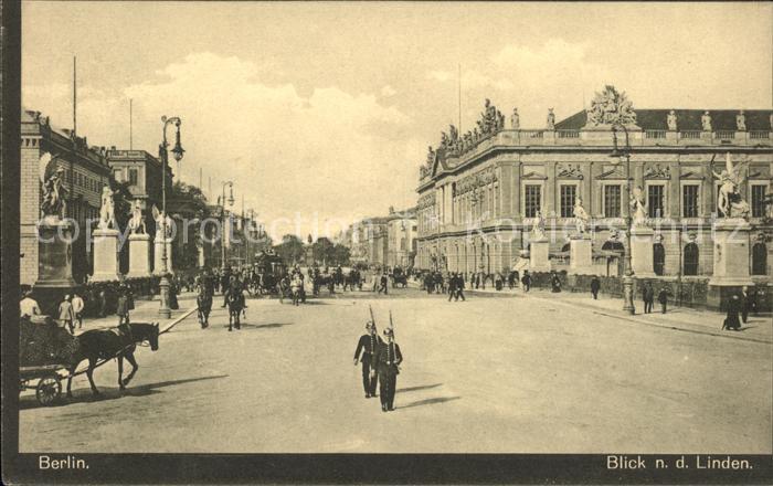 BERLIN CITY Blick nach den Linden