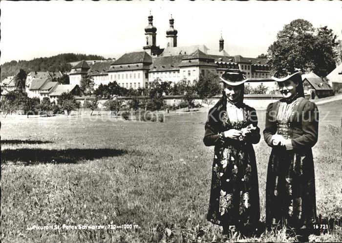 St Peter Schwarzwald Teilansicht Schwarzwaelderinnen