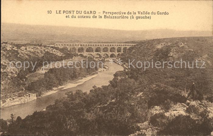 Bruecken Bauwerke Le Pont du Gard Vallee du Gardo Balazau