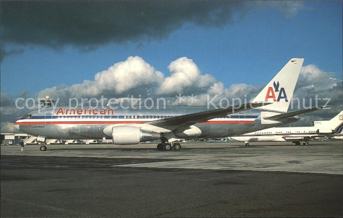 Flugzeuge Zivil American Airlines Boeing 767-223 N322AA