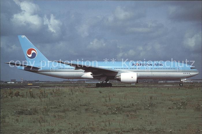 Flugzeuge Zivil Korean Air Boeing 777-2B5 HL7530