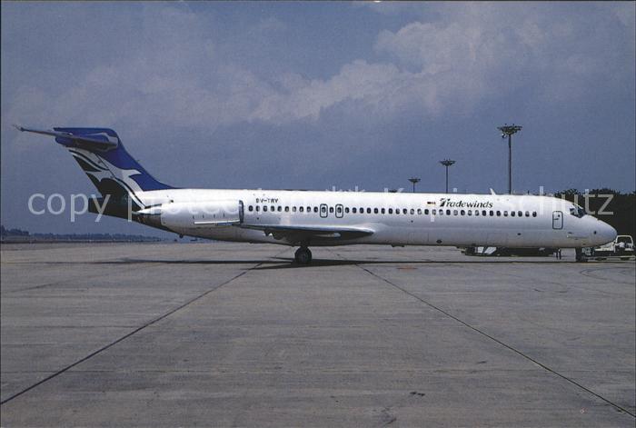 Flugzeuge Zivil Tradewinds MD-87 9V-TRY c/n 49673/1508