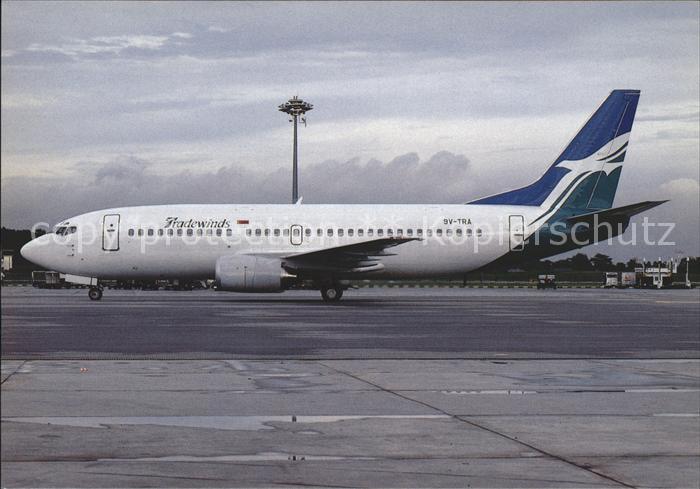 Flugzeuge Zivil Tradewinds Boeing 737-3Y0 9V-TRA c/n 24