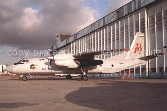 Flugzeuge Zivil Air Batory Cargo ZZG AN26 SP-KWC cn 1602
