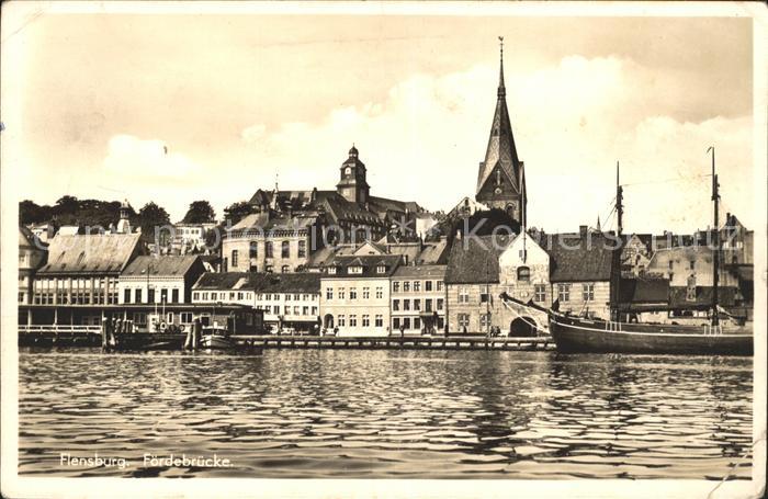 Flensburg Foerdebruecke Segelschiff