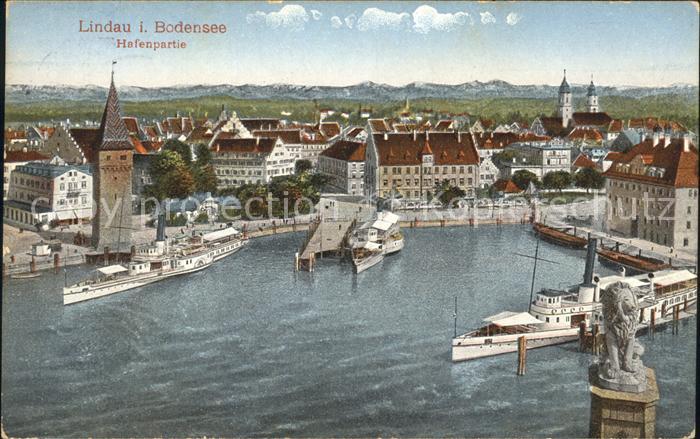 Lindau Bodensee Hafenpartie Dampfer Bayerische Loewe