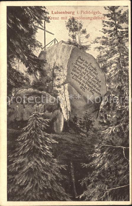 Luisenburg Kreuz mit Versoehnungsfelsen Fichtelgebirge