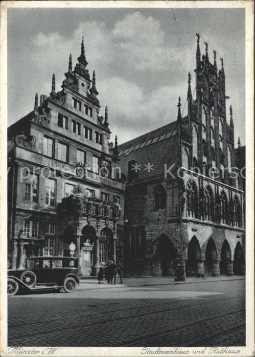 Muenster Westfalen Stadtweinhaus und Rathaus Giebel