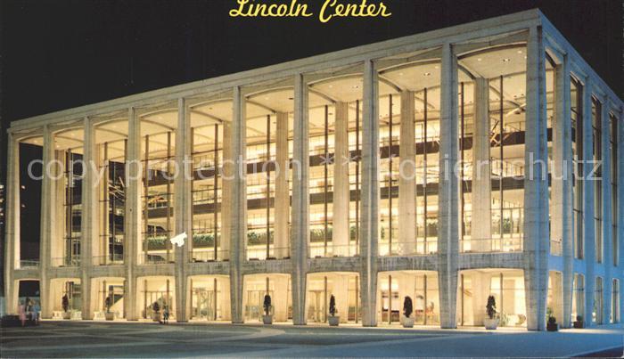 New York City Lincoln Center Philhamonic Hall bei Nacht